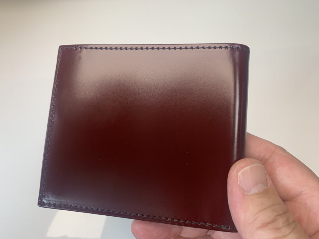 プレリ−1957の顔料染めコードバン財布
