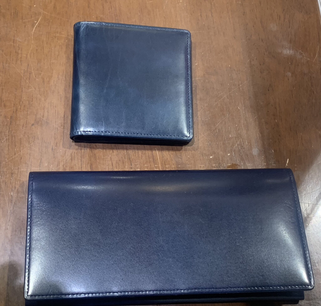 ヴェローナレザーの二つ折り財布と長財布